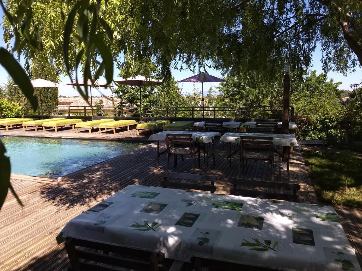 Les Terrasses De Valensole Bed & Breakfast Exterior photo