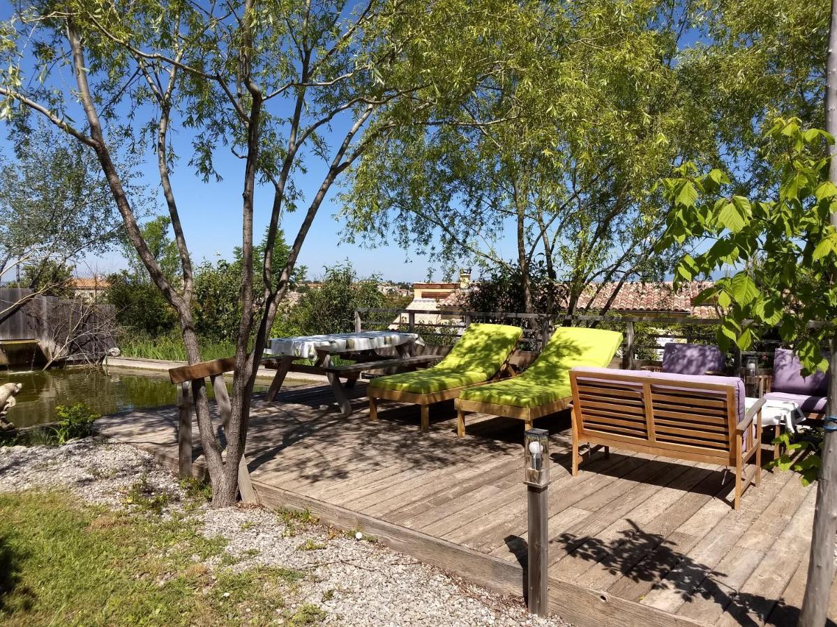 Les Terrasses De Valensole Bed & Breakfast Exterior photo