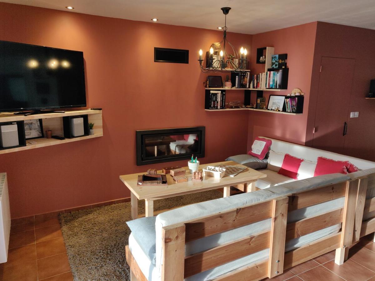 Les Terrasses De Valensole Bed & Breakfast Exterior photo