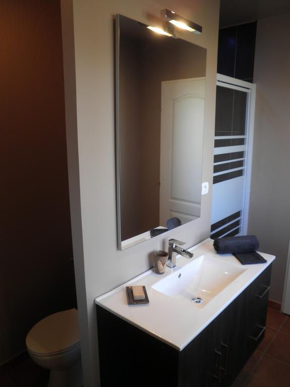 Les Terrasses De Valensole Bed & Breakfast Room photo
