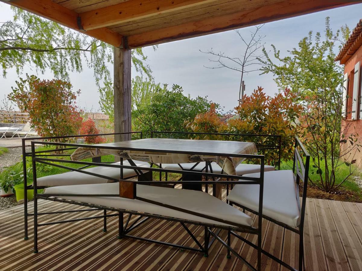 Les Terrasses De Valensole Bed & Breakfast Exterior photo