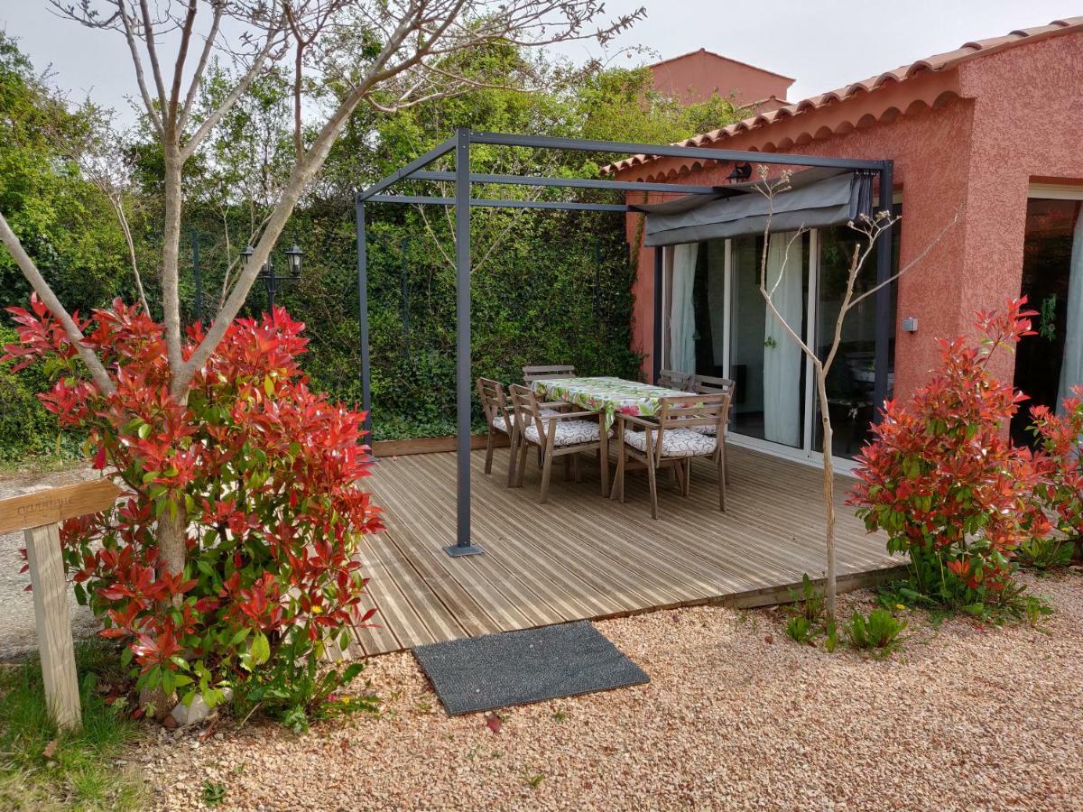 Les Terrasses De Valensole Bed & Breakfast Exterior photo